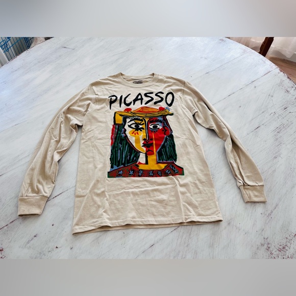 Urban Outfitters Freshly Painted Picasso Woman In A Hat Long Sleeve Tee NWOT - Picture 3 of 7